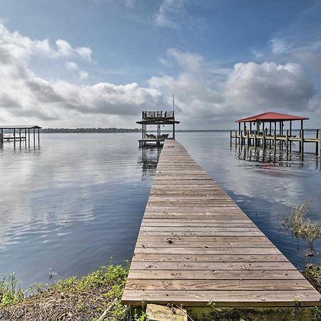 Pirate Cove Home In Welaka Dock And River Access! Exteriér fotografie